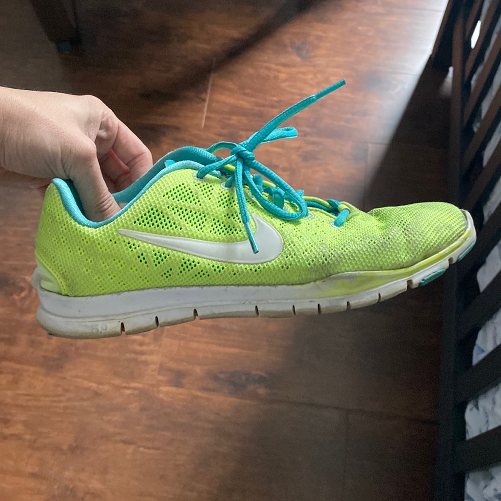 Nike Sneakers (women’s) - USED